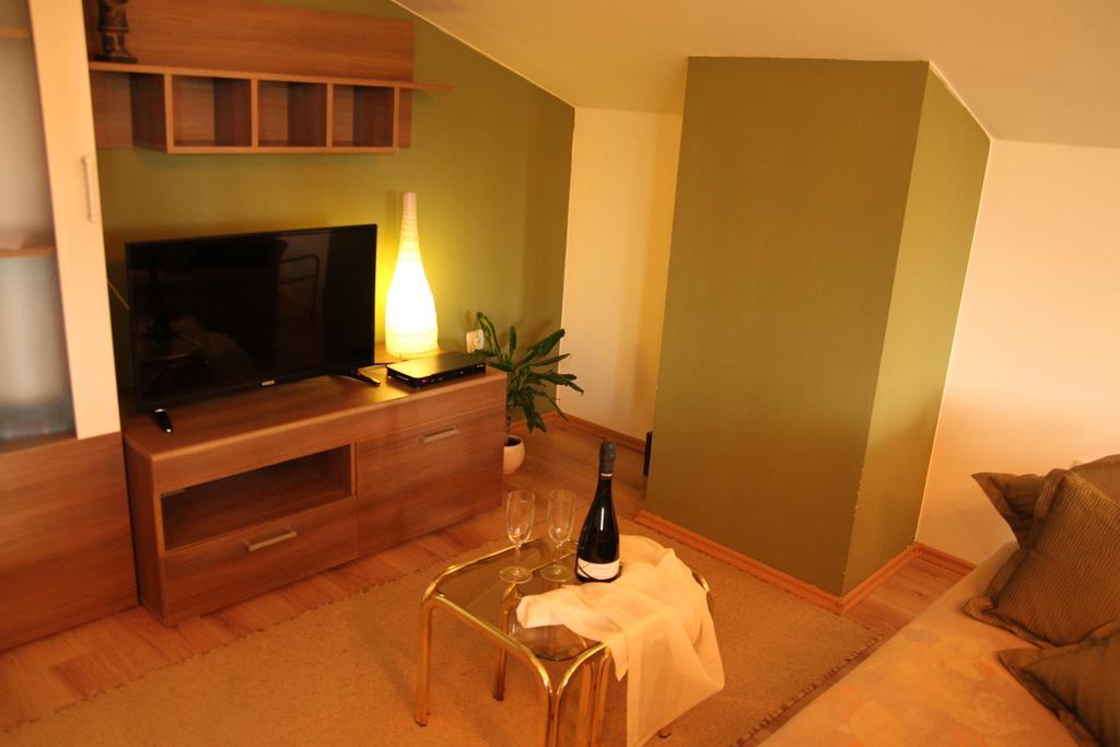 Apartments Strmac สลูน ภายนอก รูปภาพ