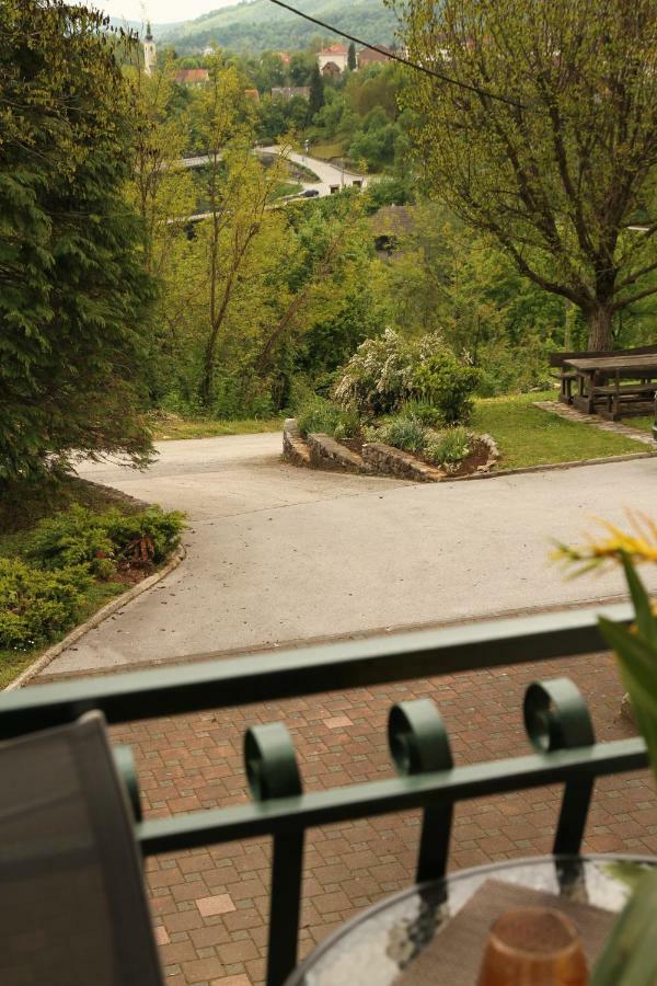 Apartments Strmac สลูน ภายนอก รูปภาพ